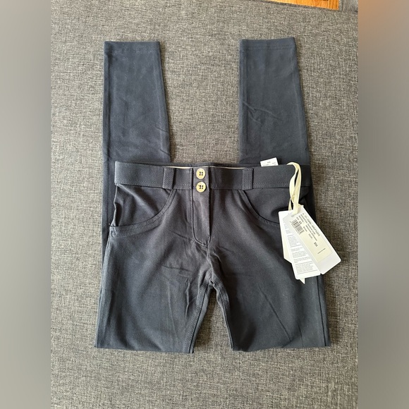 Freddy Pant NWT size small Dark blue -almost black - Picture 2 of 4